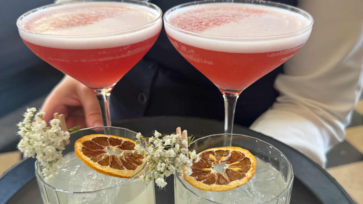 InterContinental Lyon – Hotel Dieu interior dome, an iconic venue for executive events and retreats. Signature world-class cocktails